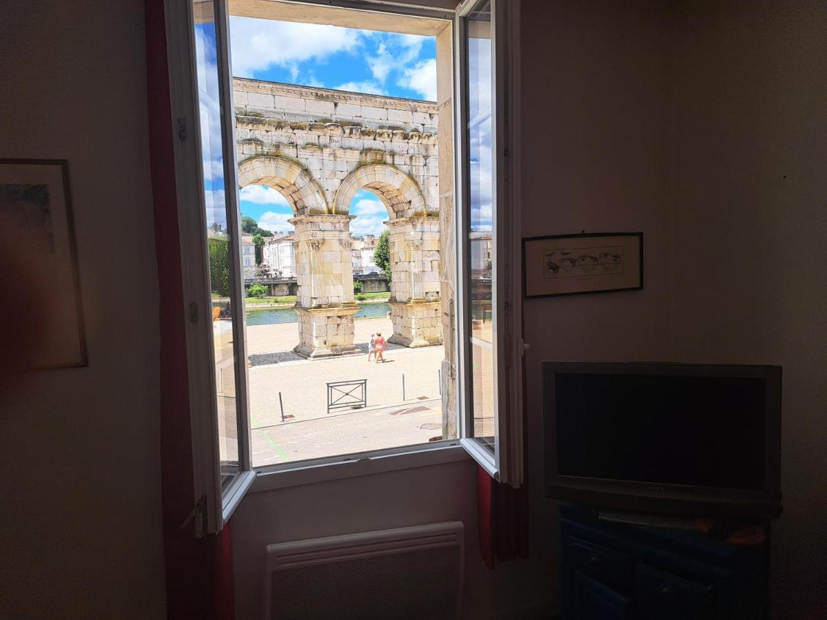 Loft Vue Imprenable Sur Le Vieux Saintes Apartment ภายนอก รูปภาพ