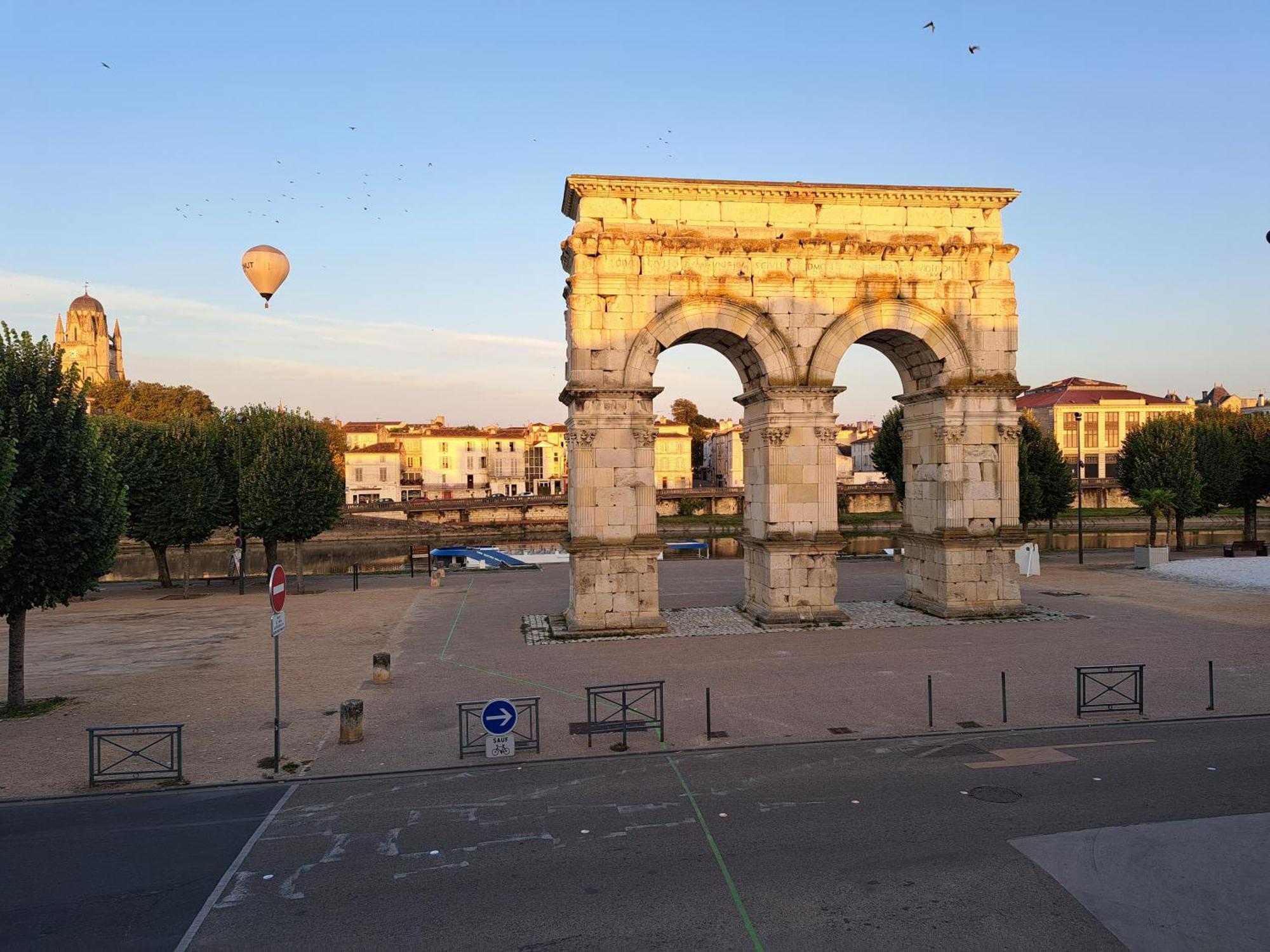 Loft Vue Imprenable Sur Le Vieux Saintes Apartment ภายนอก รูปภาพ